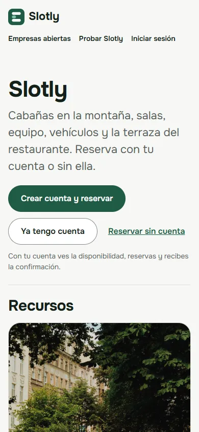 La misma página de Slotly en un teléfono